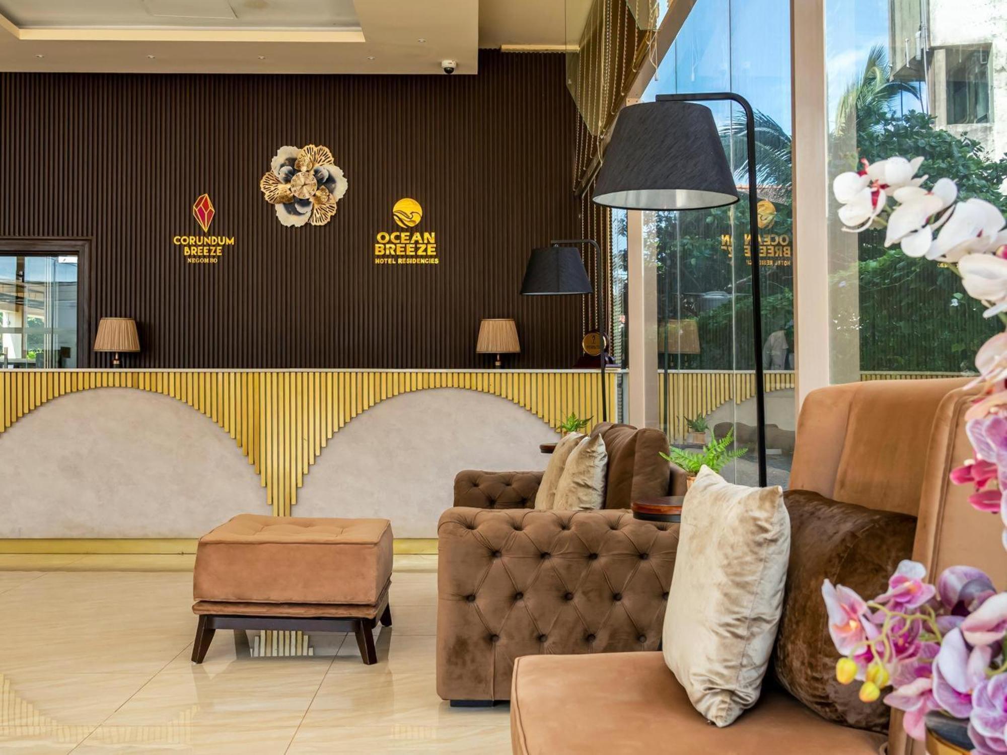 Ocean Breeze Sea View Luxury Apartments Negombo Extérieur photo