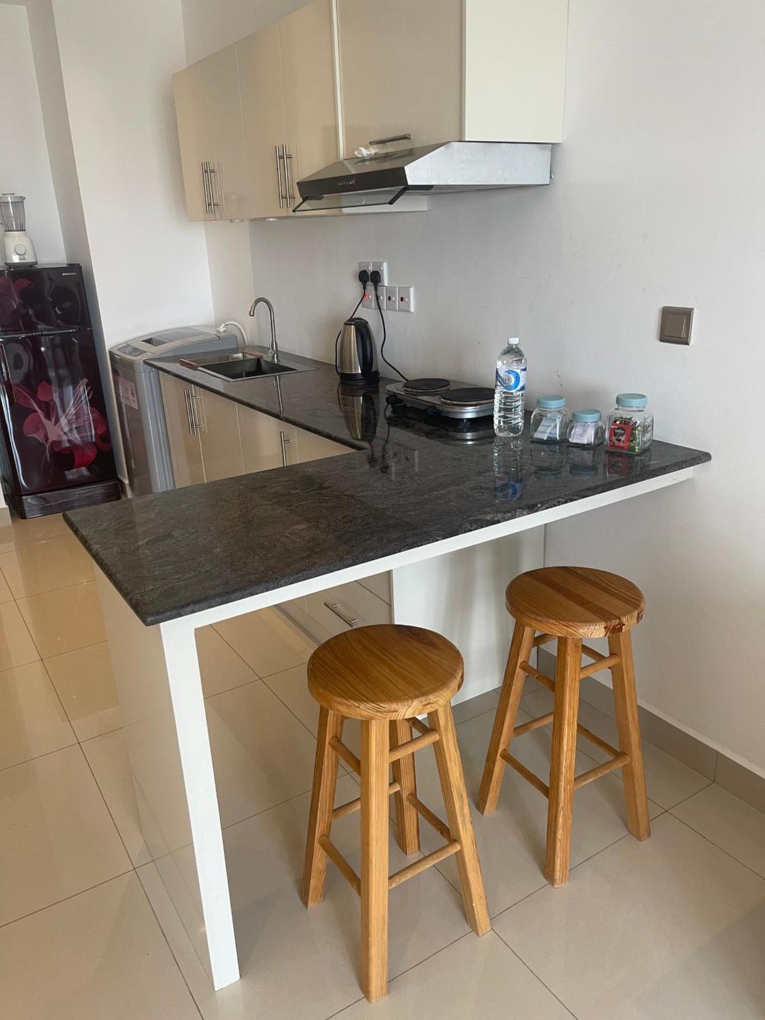 Ocean Breeze Sea View Luxury Apartments Negombo Extérieur photo