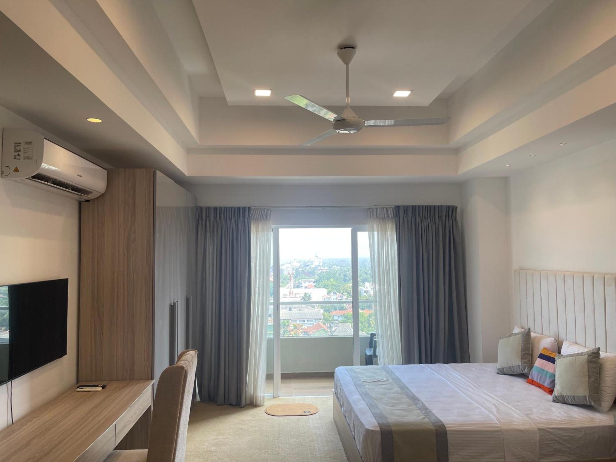 Ocean Breeze Sea View Luxury Apartments Negombo Extérieur photo