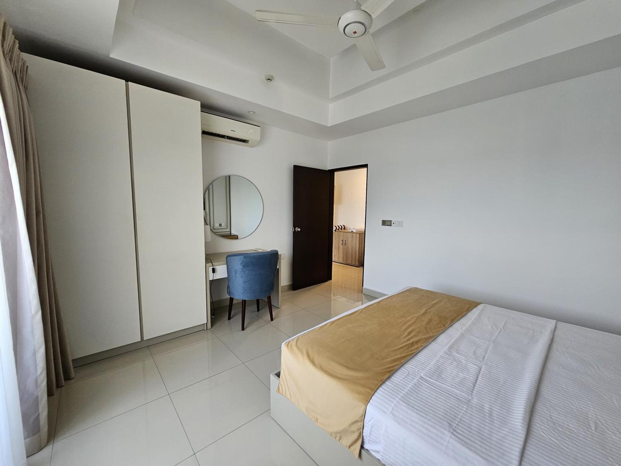 Ocean Breeze Sea View Luxury Apartments Negombo Extérieur photo